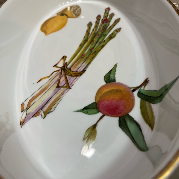 Set of Two Royal Worcester Evesham Gold 10.5" Porcelain Ovenware Baking Dishes - Picture 8 of 13